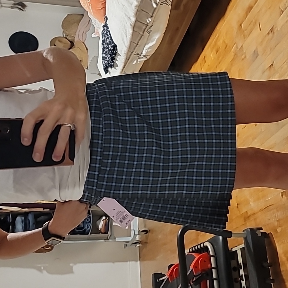 NWT PLEATED SKIRT - Picture 3 of 9